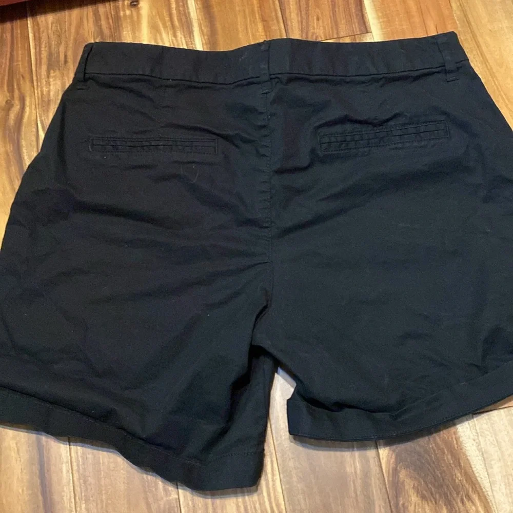 Shorts - Picture 2 of 3